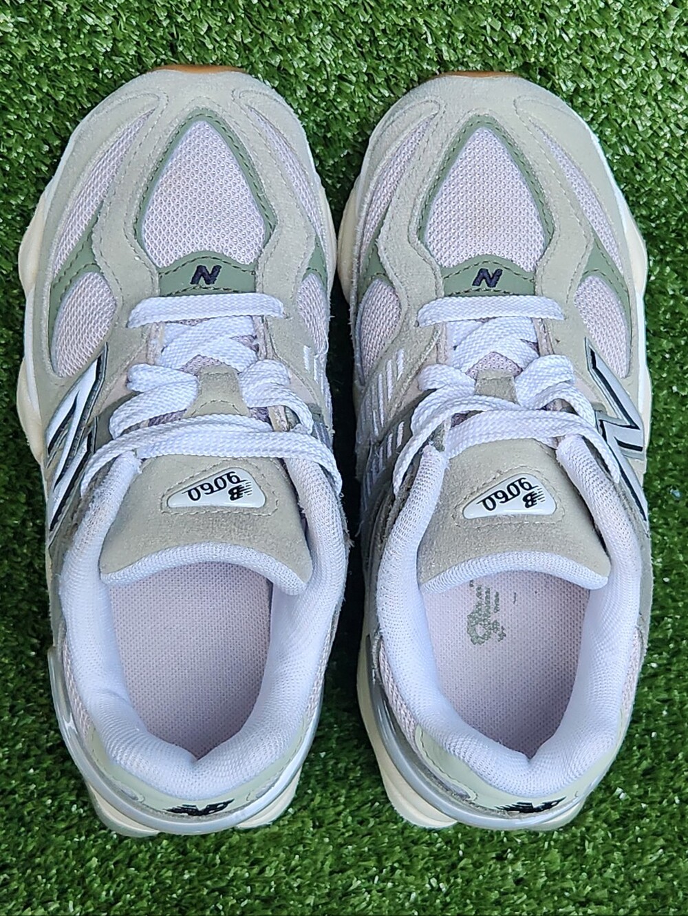 New Balance 9060 Little Girls Size 13 Athletic-Lifestyle Running Sneakers Shoes - Picture 13 of 16